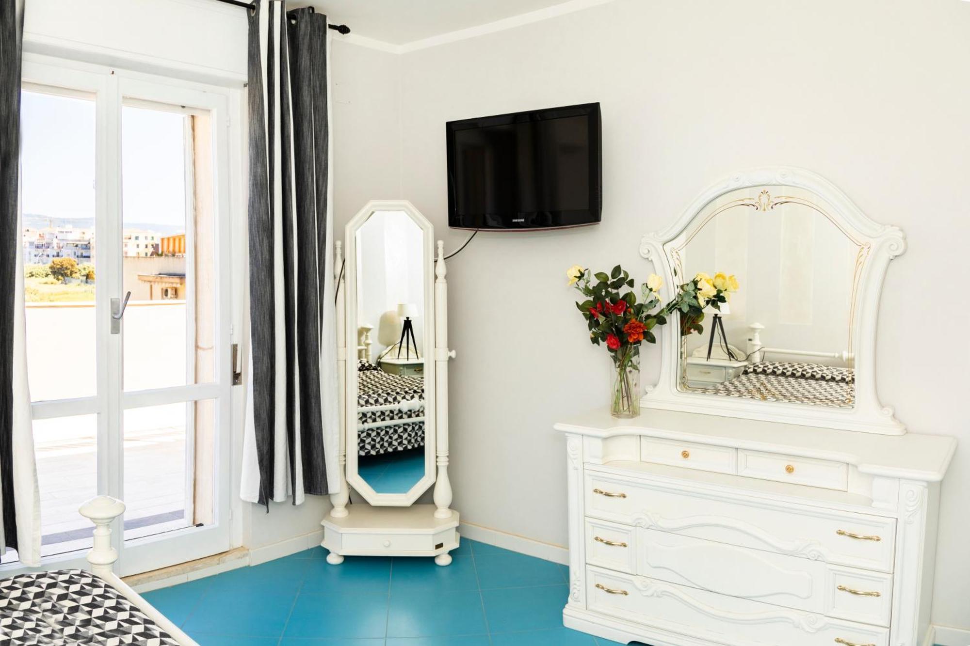 Lovealghero Stanze In Attico Vista Mare ภายนอก รูปภาพ